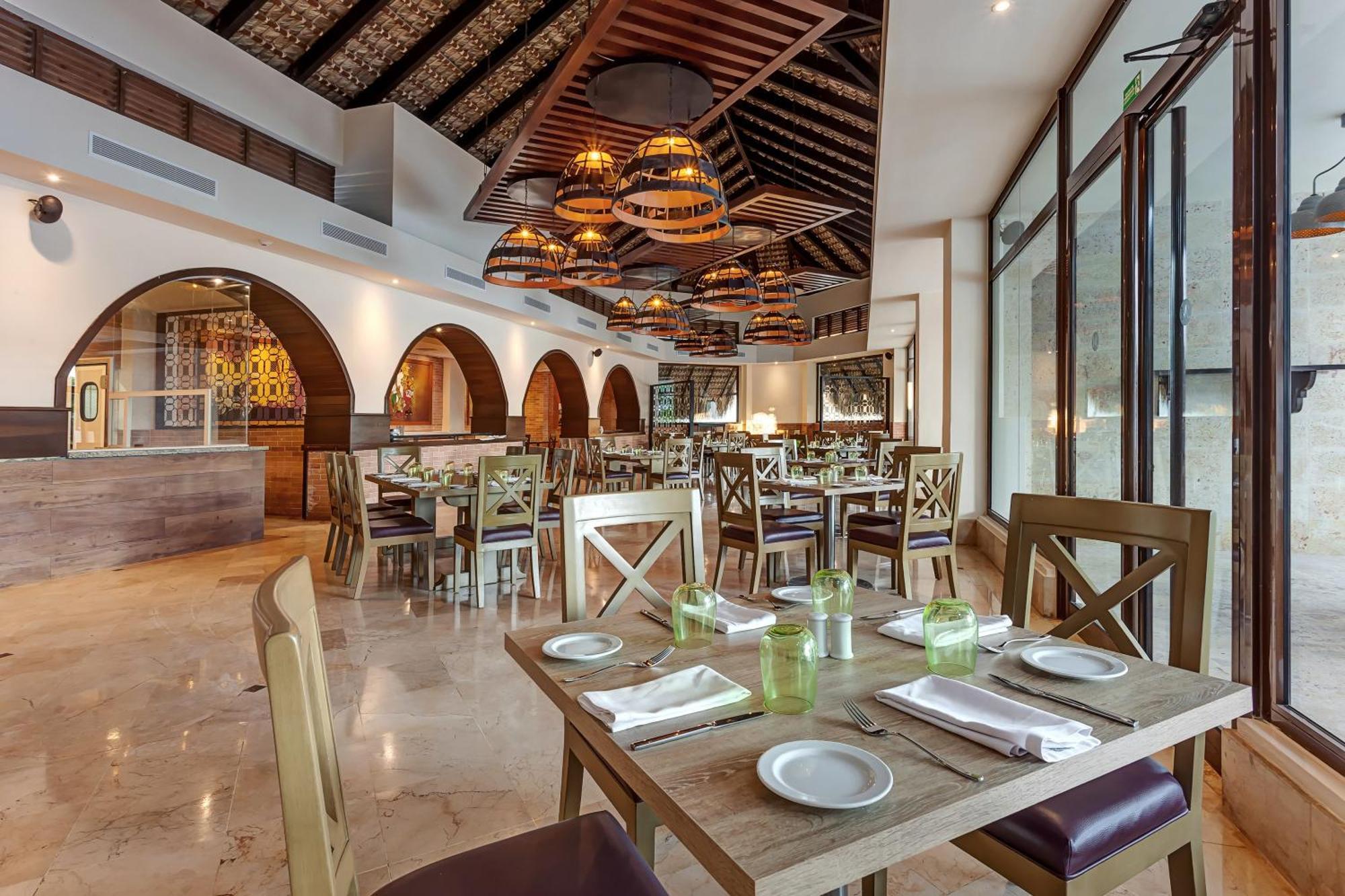 Royalton Splash Punta Cana, An Autograph Collection All-Inclusive Resort & Casino Exterior photo